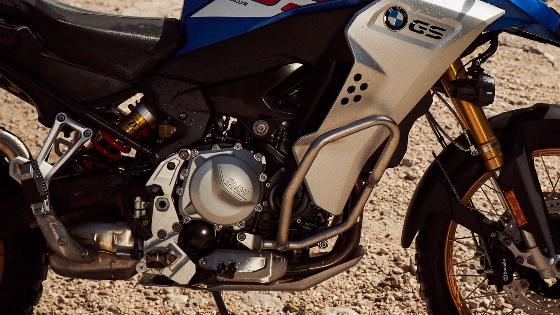 Защитная пластина двигателя нового мотоцикла BMW F 850 GS Adventure