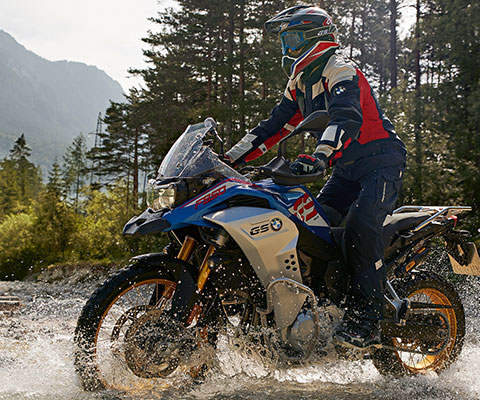 Новая модель BMW F 850 GS Adventure на пересеченной местности