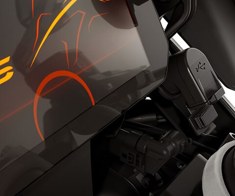 We see the cockpit of the R 1250 GS with a dominating TFT display.