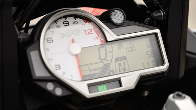 Многофункциональная приборная панель S 1000 XR.