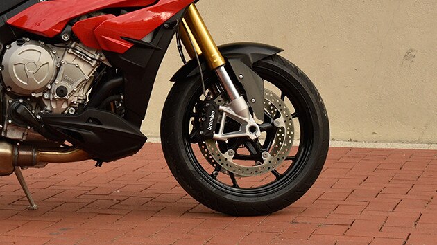Алюминиевые литые диски S 1000 XR с угловым клапаном
