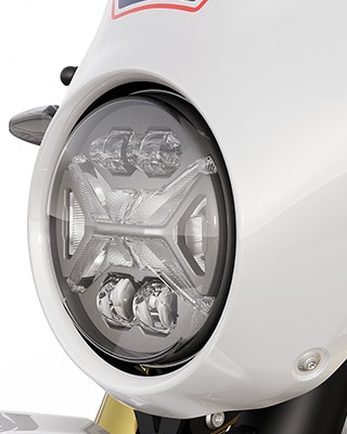 The LED additional headlight on the R 12 G/S from BMW Motorrad