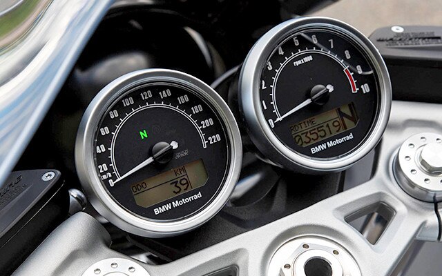 Спидометр и тахометр R nineT Racer