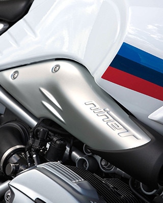 Логотип R nineT Racer