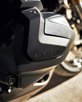 BMW R 1250 R у стилі HP з фокусом на бак