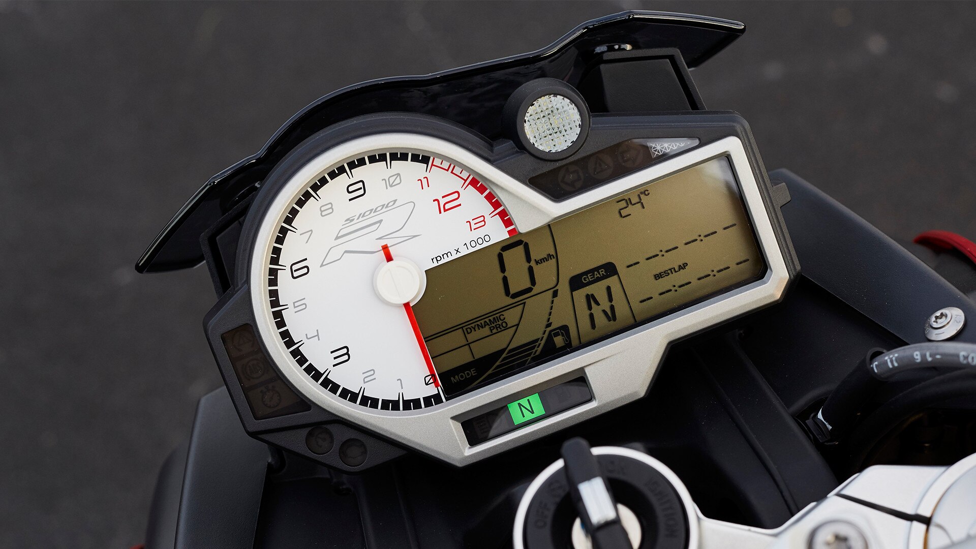 Багатофункціональна панель приладів S 1000 R