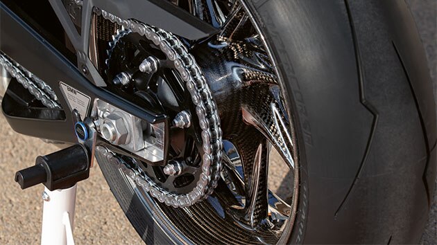 Карбонові колеса M нового BMW RR