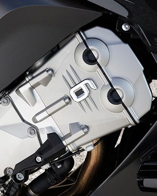 Многоцветный шестицилиндровый рядный двигатель K 1600 GT