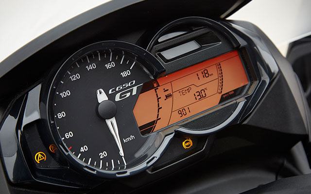 Комбинация приборов C 650 GT