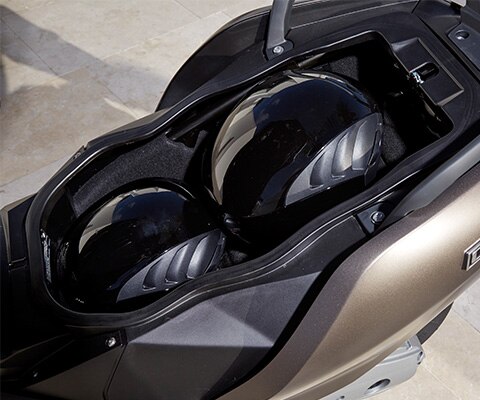 Место для хранения багажа C 650 GT