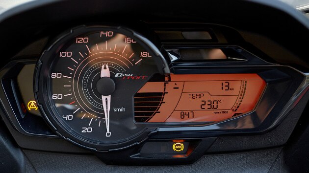 Комбинация приборов C 650 Sport