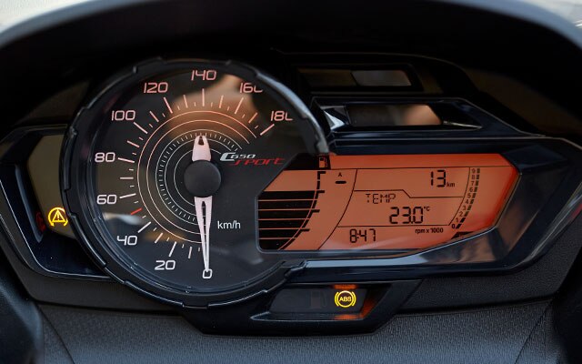 Комбинация приборов C 650 Sport